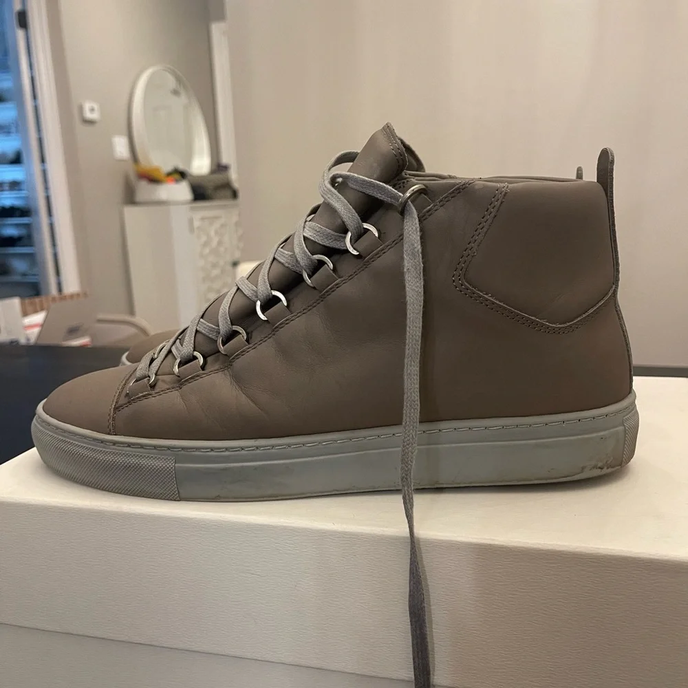 Men's Balenciaga sneakers - Picture 3 of 7